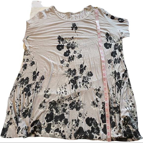 Soft Surroundings Light Gray Black & White Floral Knit Long Sleeve Tunic Top XL - Picture 8 of 8